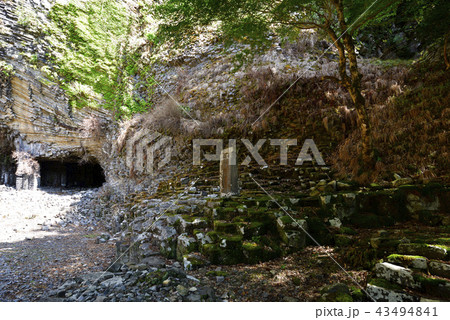 玄武洞　玄武洞公園（兵庫県豊岡市） 43494841