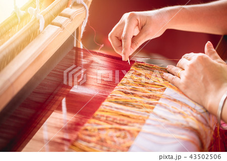 using loom asian handicraft textile cloth weave 43502506