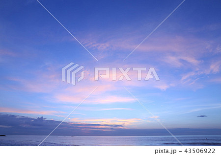 久慈浜海岸の朝焼け雲 茨城県日立市 久慈浜海岸の朝焼け雲 茨城県日立市 43506922