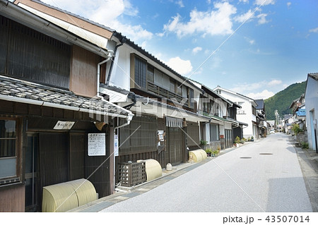 【愛知県　豊田市】飯田街道、足助宿の町並み 43507014