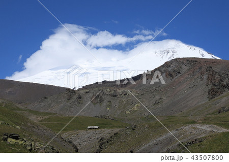 コーカサス山脈ハイキング　ロシア　エルブルース 43507800