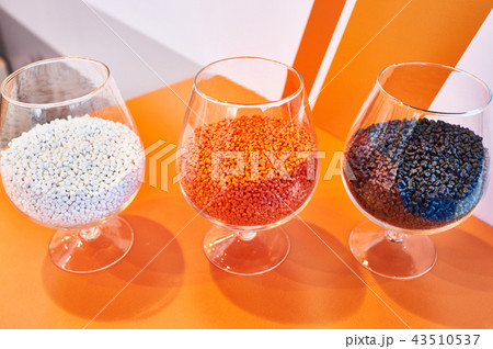 Plastic granular polymer 43510537