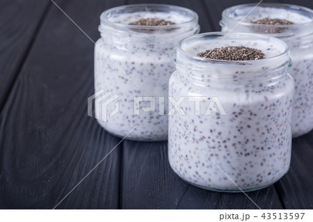 Chia seeds yogyrt pudding Chia seeds yogyrt pudding 43513597