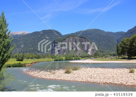 チリ、プエルトチャカブコの風景 チリ、プエルトチャカブコの風景 43519339