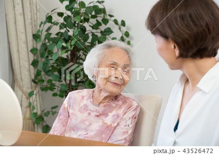 母と娘 43526472