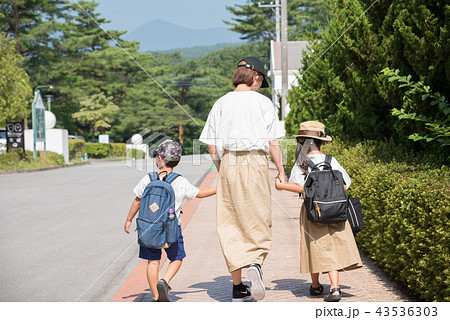 家族でお出かけ 43536303