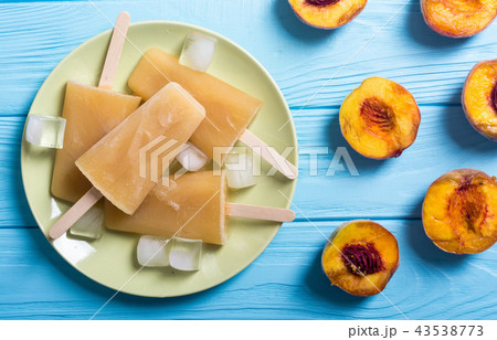 homemade peach popsicle 43538773