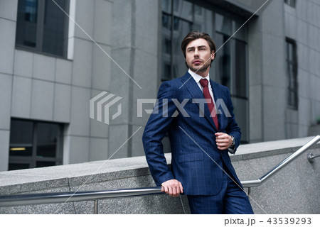 I should be there in time. 43539293