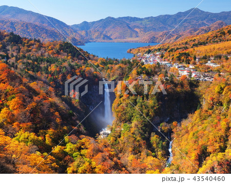 紅葉の華厳の滝と中禅寺湖の写真素材