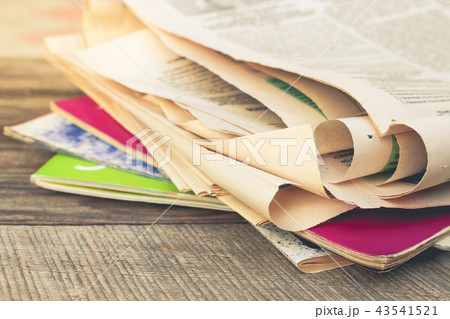 Newspapers and magazines Newspapers and magazines 43541521