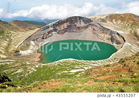 夏の蔵王 御釜 夏の蔵王 御釜 43555207