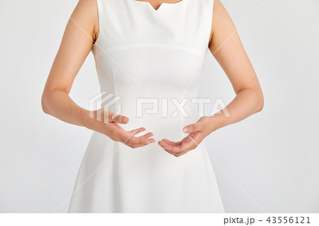 手のひら 女性 女 43556121