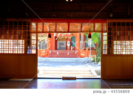 生島足島神社 神楽殿から御神橋 43556809