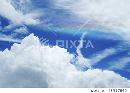 雲と環水平アーク 43557649