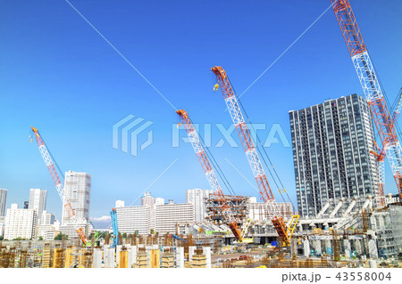 マンション・ビルの大規模建設現場 43558004