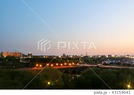 夕暮れの街並み 43559041