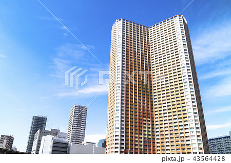 タワーマンションのある都市風景 タワーマンションのある都市風景 43564428