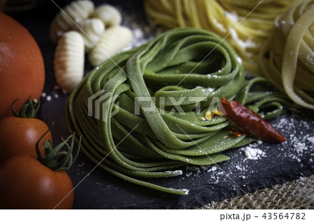 ほうれん草のフェットチーネ 43564782