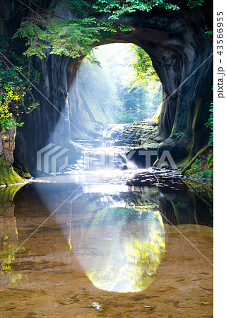 濃溝の滝 (千葉県君津市 清水渓流公園 )【険しい雰囲気】 濃溝の滝 (千葉県君津市 清水渓流公園 )【険しい雰囲気】 43566955