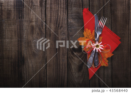 Autumn table setting 43568440
