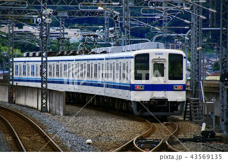 蔵の街・栃木を走る東武鉄道8000系 蔵の街・栃木を走る東武鉄道8000系 43569135