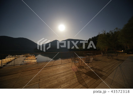 夜の然別湖 43572318