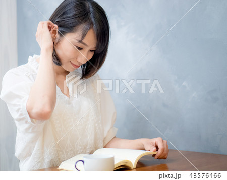 女子 女性 メス 43576466