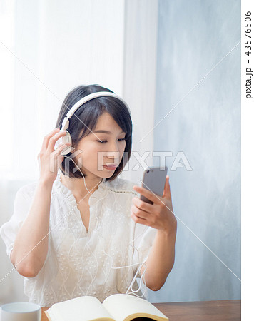 女子 女性 メス 43576506