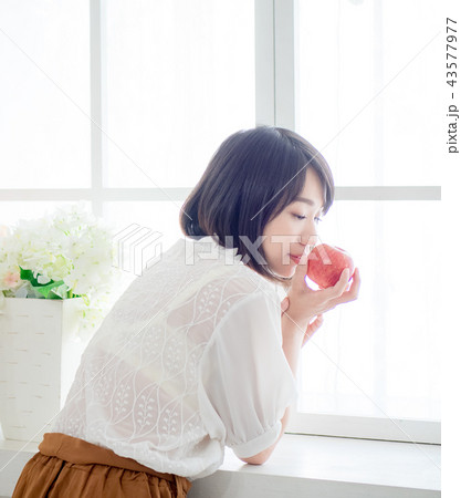 女子 女性 メス 43577977
