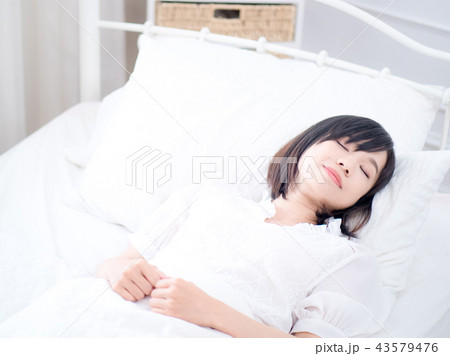 女子 女性 メス 43579476