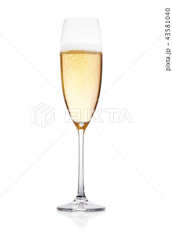 Elegant glass of yellow champagne with bubbles 43581040