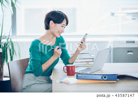 ビジネスシーン 43587147