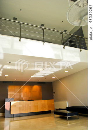 Reception and lobby 43589267