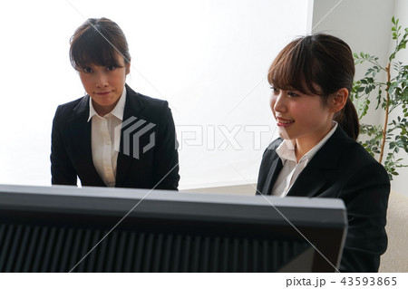 若いビジネスウーマン 43593865