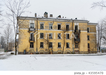 Abandoned dwelling house in Russia 43595470