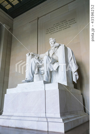 Lincoln Memorial in the National Mall 43596252