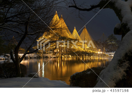 兼六園ライトアップ【冬の段】 43597198
