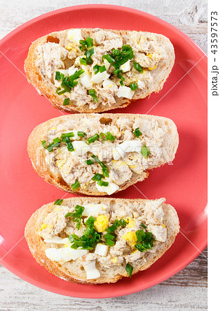 Fresh mackerel or tuna fish paste sandwiches Fresh mackerel or tuna fish paste sandwiches 43597573