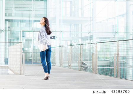 ビジネスウーマン 43598709