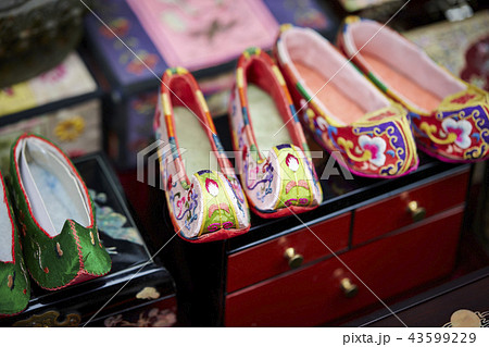 韓国の民族衣装の靴 コッシン  韓国の民族衣装の靴 コッシン  43599229