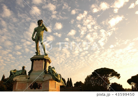 ミケランジェロ広場	 43599450