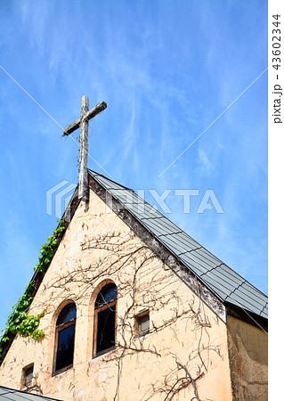 教会の十字架 43602344
