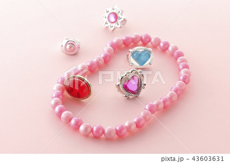 指輪とネックレス 指輪とネックレス 43603631