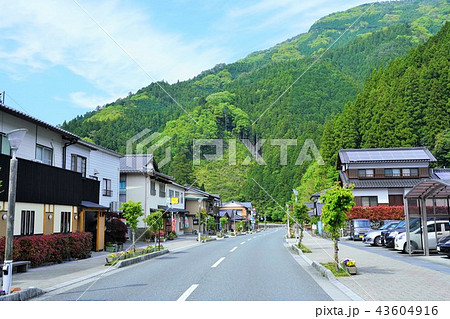 山に囲まれた美しい町（高知県梼原町） 43604916