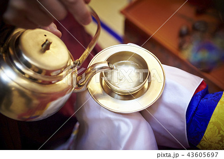 韓国の伝統的な結婚式結納式 韓国の伝統的な結婚式結納式 43605697