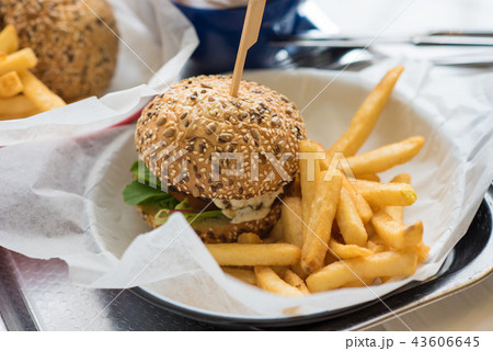 ハンバーガーセット 43606645