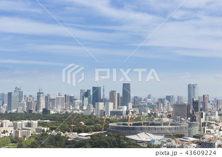 東京眺望 夏 建設中の新国立競技場(2018年8月18日撮影) 東京眺望 夏 建設中の新国立競技場(2018年8月18日撮影) 43609224