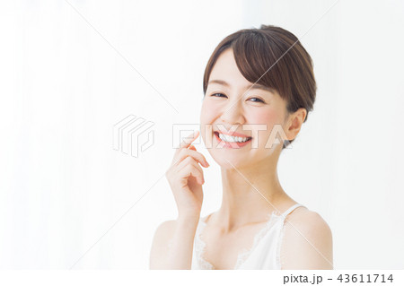 ビューティー 若い女性 ビューティー 若い女性 43611714
