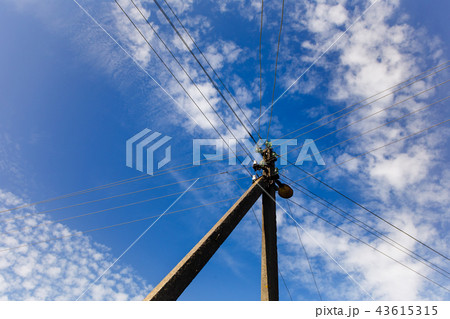 Electric post supplying area with energy 43615315