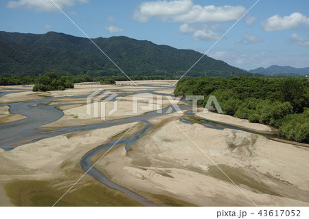 出雲市の北神立橋から見た夏の斐伊川 43617052